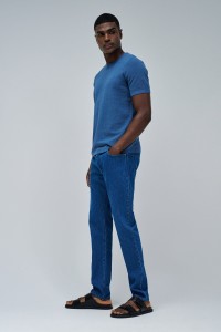TEXTURED T-SHIRT