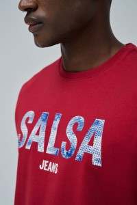 T-SHIRT COM BRANDING
