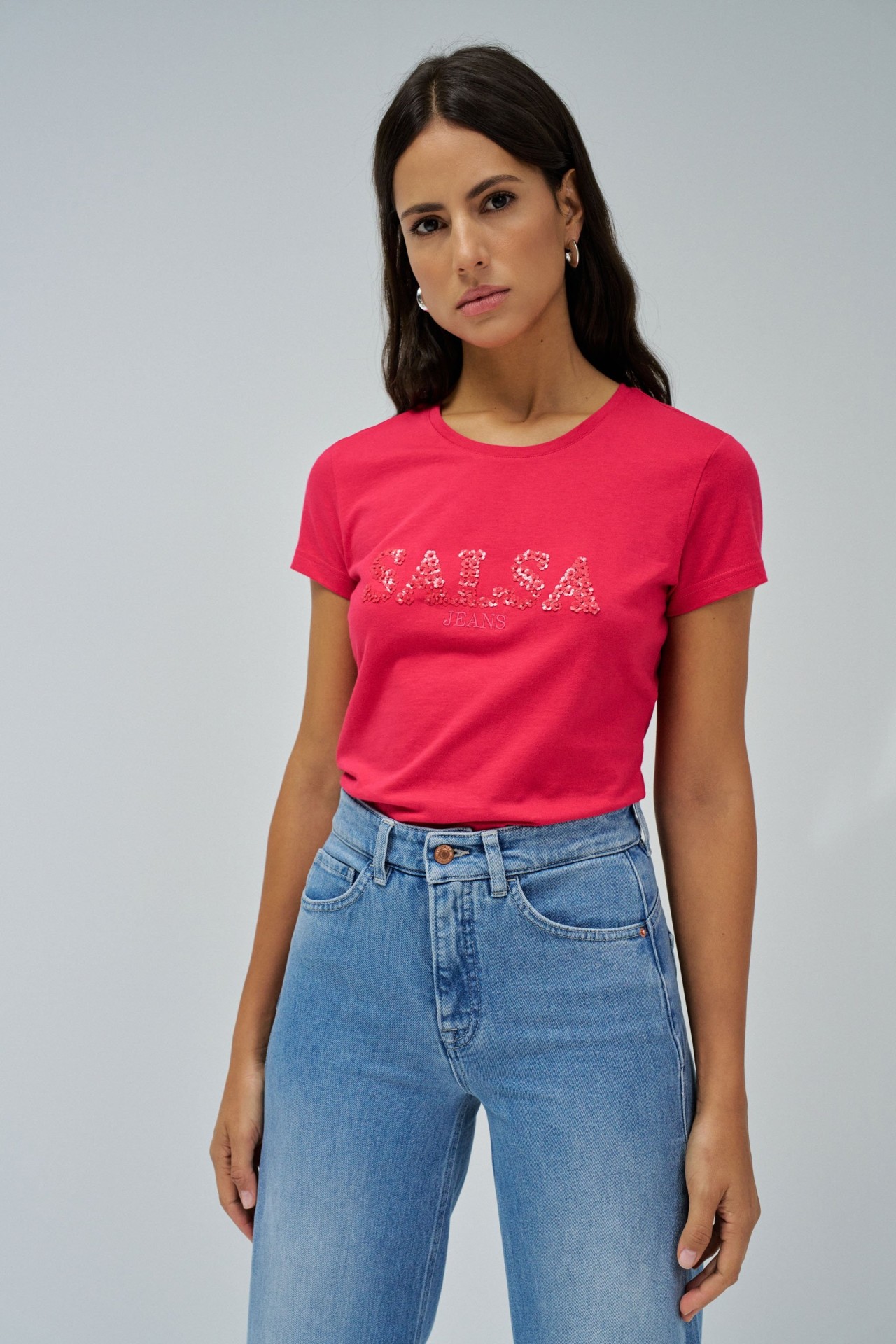 T-SHIRT AVEC BRANDING