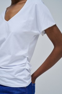 T-SHIRT AVEC FRONCES