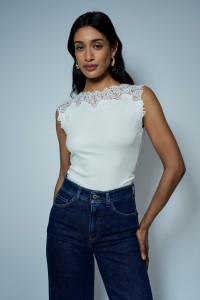TOP WITH LACE
