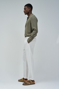 HOSE CHINO MIT LEINENMISCHUNG