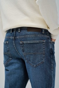 VAQUEROS TAPERED FIT
