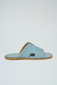 SANDALIAS PLANAS EN VAQUERA