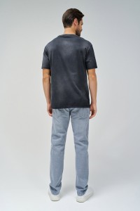 T-SHIRT COM ESTAMPADO