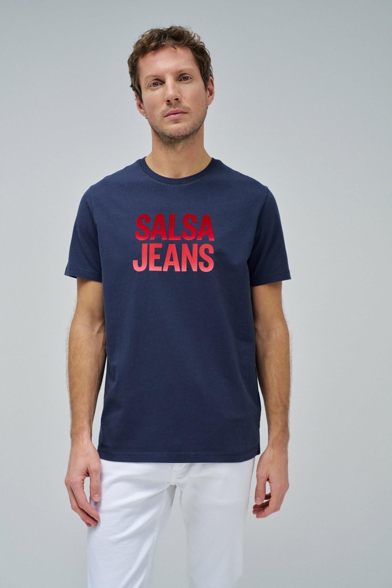 T-SHIRT AVEC BRANDING