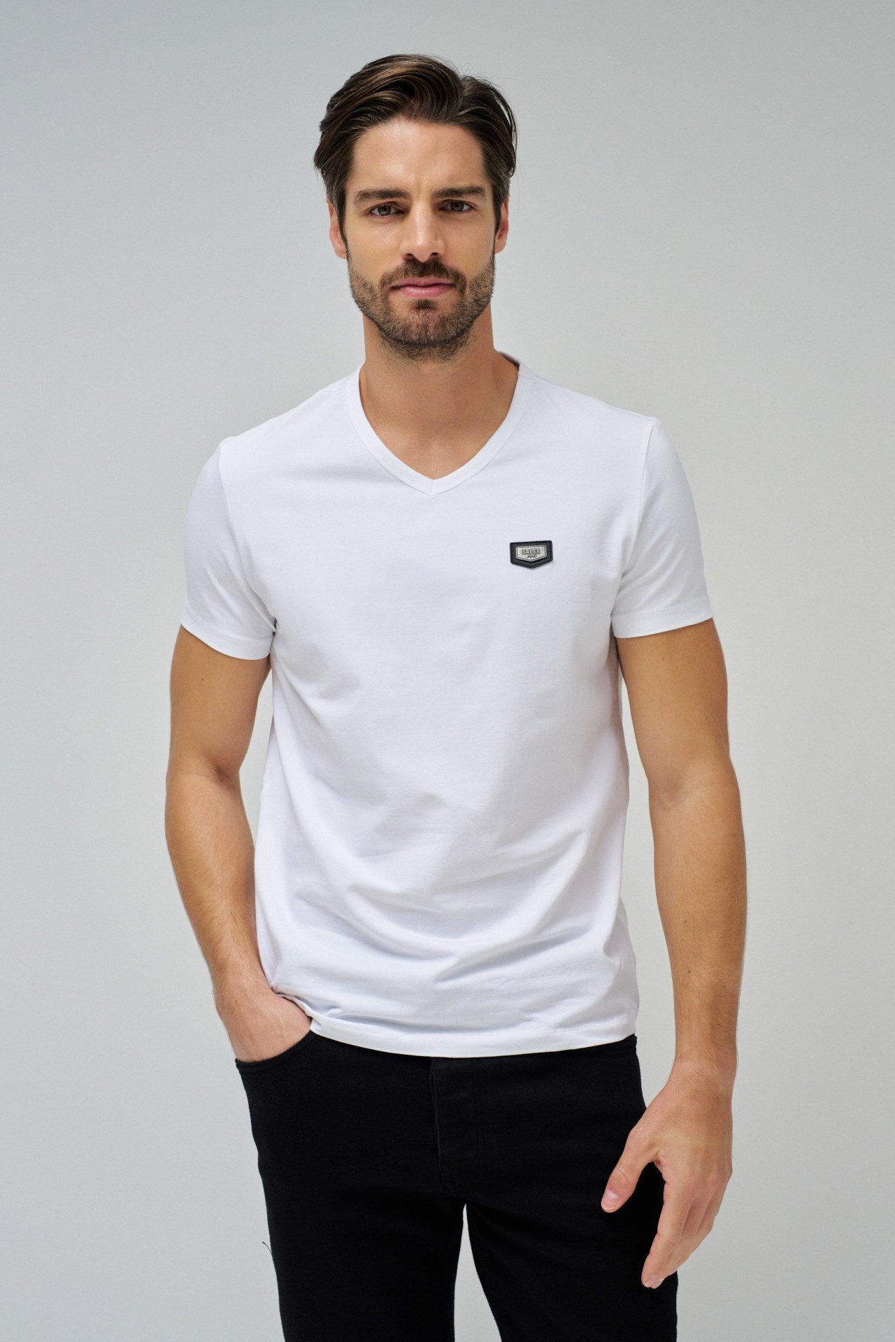 T-SHIRT DE ALGODO COM BRANDING