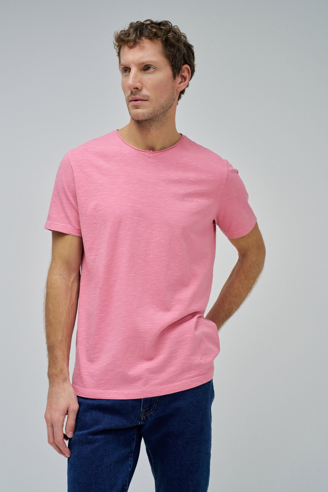 T-SHIRT WITH BRANDING