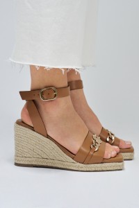 SANDALES EN CUIR AVEC TALON COMPENS