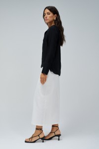 PLAIN FLOWING BLOUSE