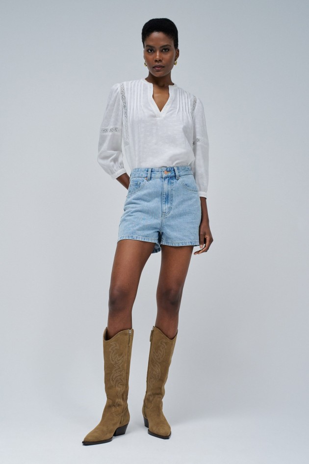 BLUSA COM BORDADO JACQUARD