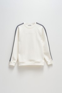 SWEATSHIRT COM RISCAS NAS MANGAS
