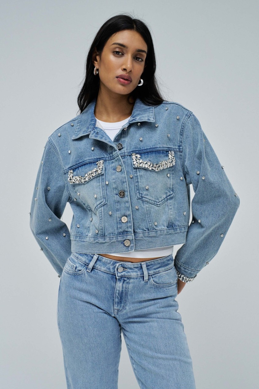 DENIM JACKET WITH APPLICATIONS