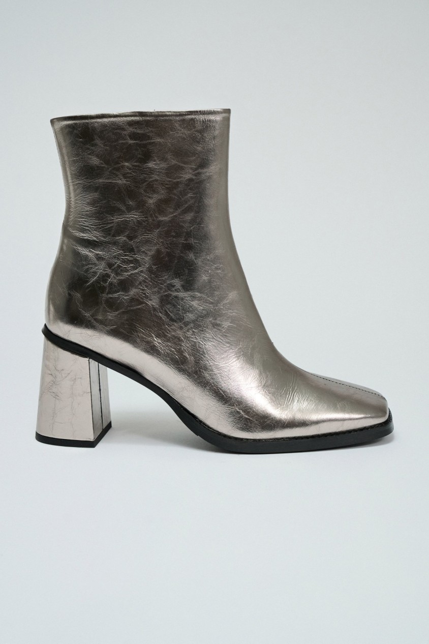 METALLIC LEATHER BOOT