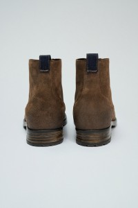 BOTAS EM PELE