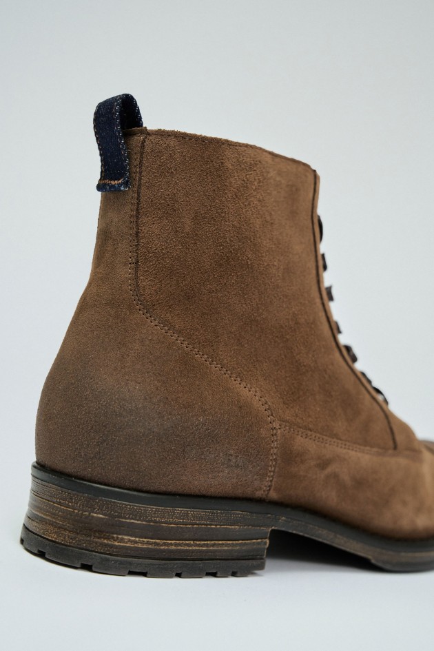 LEATHER BOOTS