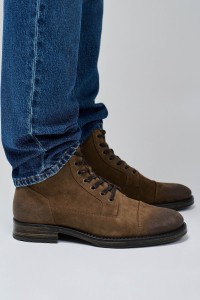 BOTAS EM PELE