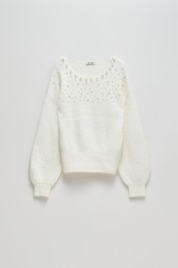 SWEATER WITH PEARLS