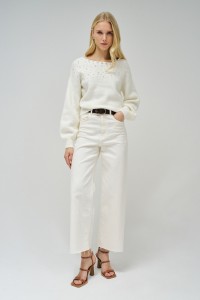 SWEATER WITH PEARLS