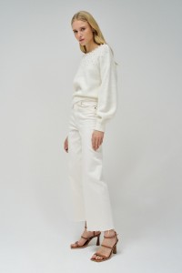 SWEATER WITH PEARLS