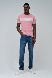 T-SHIRT COM ESTAMPADO