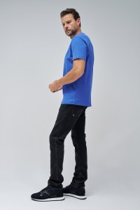 T-SHIRT WITH BRANDING
