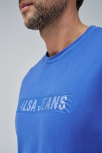 T-SHIRT WITH BRANDING