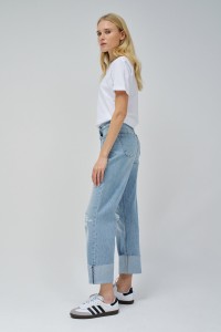 TRUE STRAIGHT MIT RISSEN JEANS