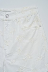 TRUE SHORTS WITH EMBROIDERY