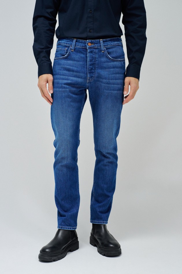 SLIM FIT JEANS
