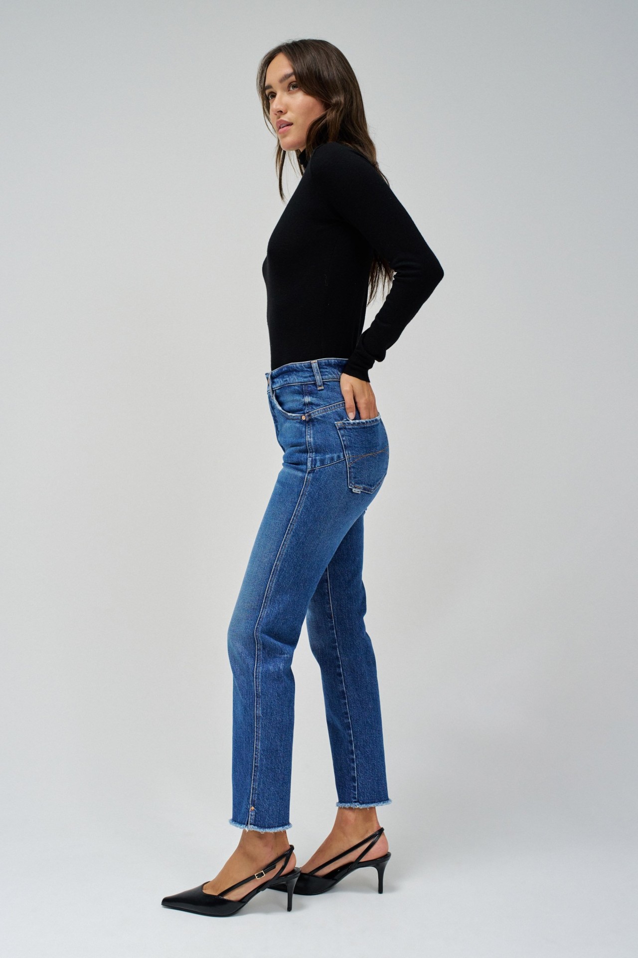 VAQUEROS FAITH PUSH IN CROPPED SLIM