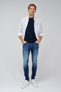 SKINNY FIT JEANS WITH RIPS