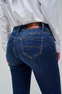 WONDER PUSH UP SKINNY JEANS