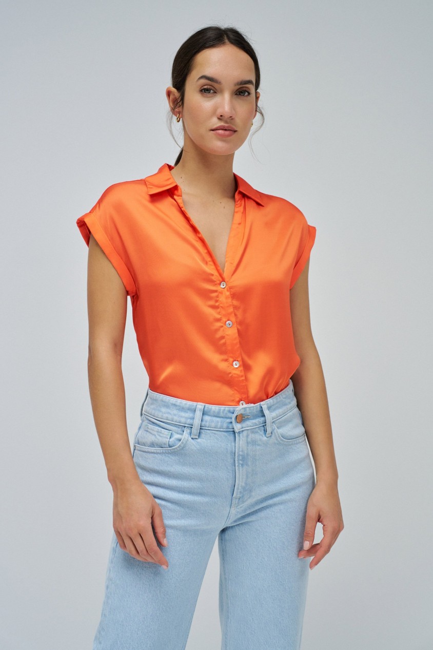 BLOUSE EN SATIN