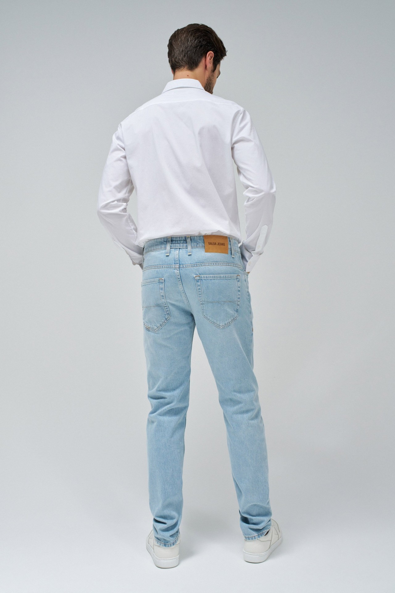 REGULAR FIT JEANS