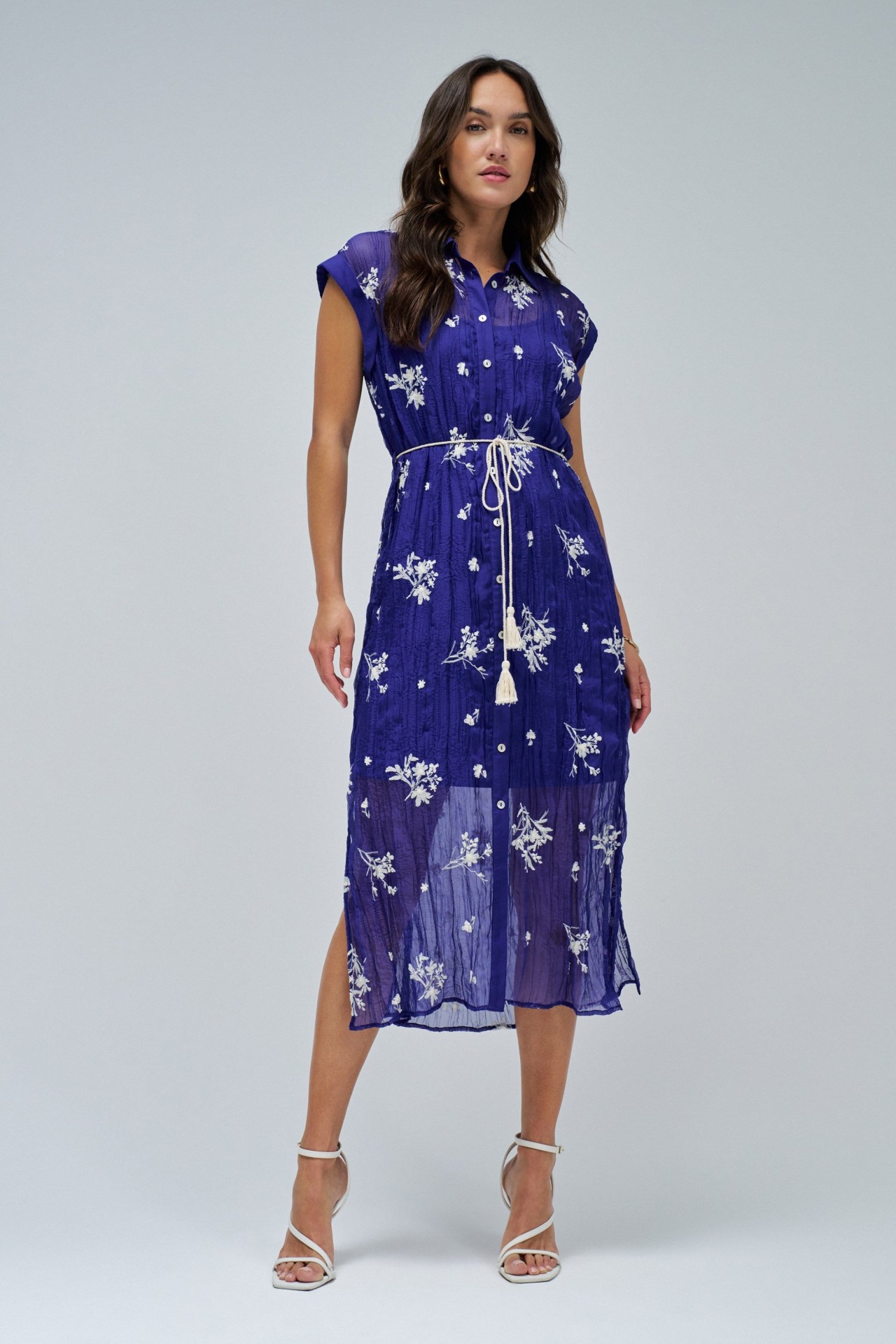 VESTIDO CAMISERO CON BORDADOS
