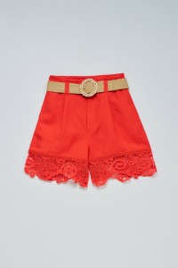 PANTALONES CORTOS DE LINO CON ENCAJE