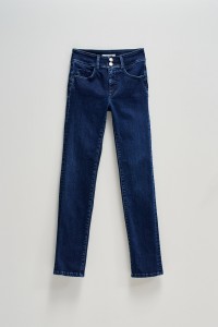 SECRET PUSH IN SLIM JEANS