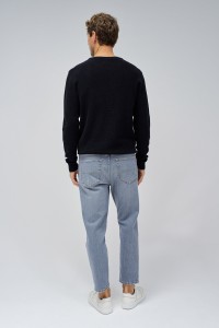 TAPERED FIT JEANS