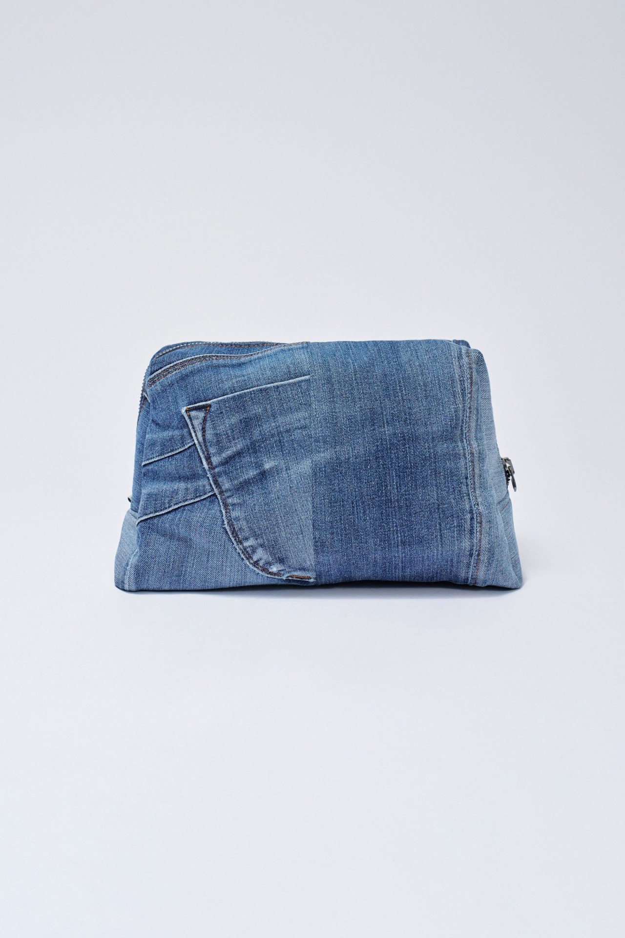 INFINITY TOILETRY BAG MEDIUM BLUE