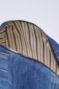 INFINITY TOILETRY BAG MEDIUM BLUE