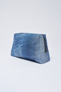 INFINITY TOILETRY BAG MEDIUM BLUE