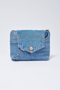 INFINITY TOILETRY BAG MIT MITTELBLAUEM VISIER