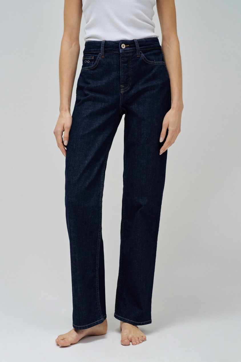 TRUE STRAIGHT BIODEGRADABLE JEANS