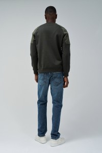 SUDADERA CON MEZCLA DE MATERIALES