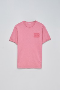 T-SHIRT WITH BRANDING