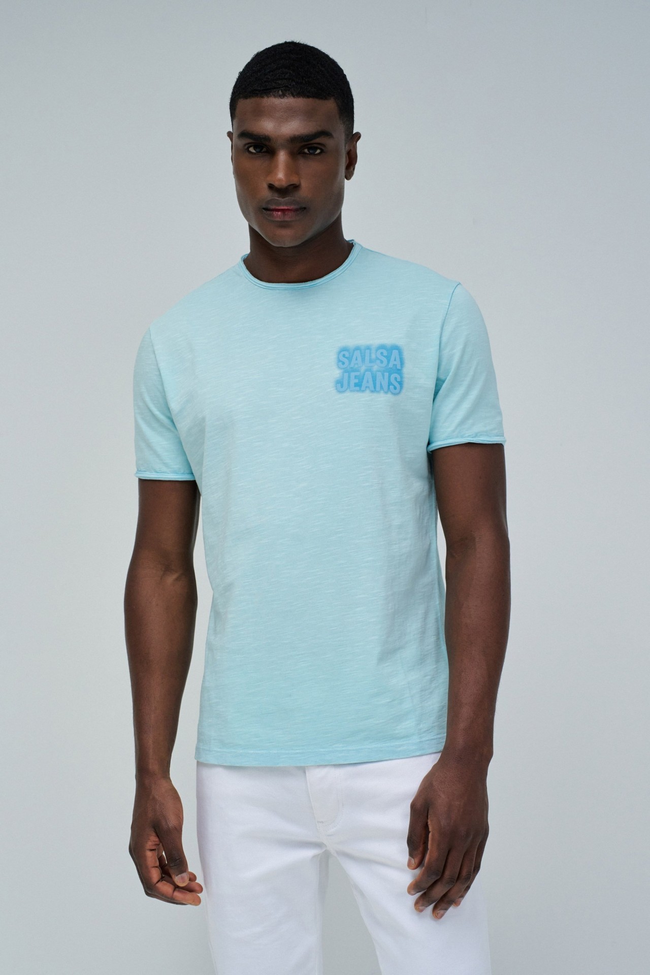 T-SHIRT COM BRANDING