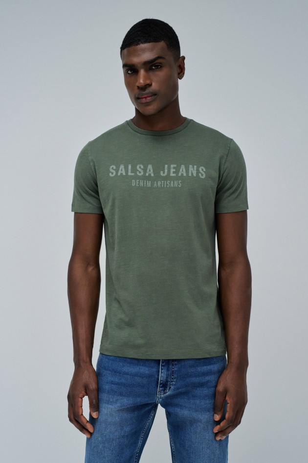 CAMISETA CON BRANDING