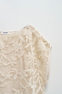 T-SHIRT AVEC EFFET CROCHET FLORAL