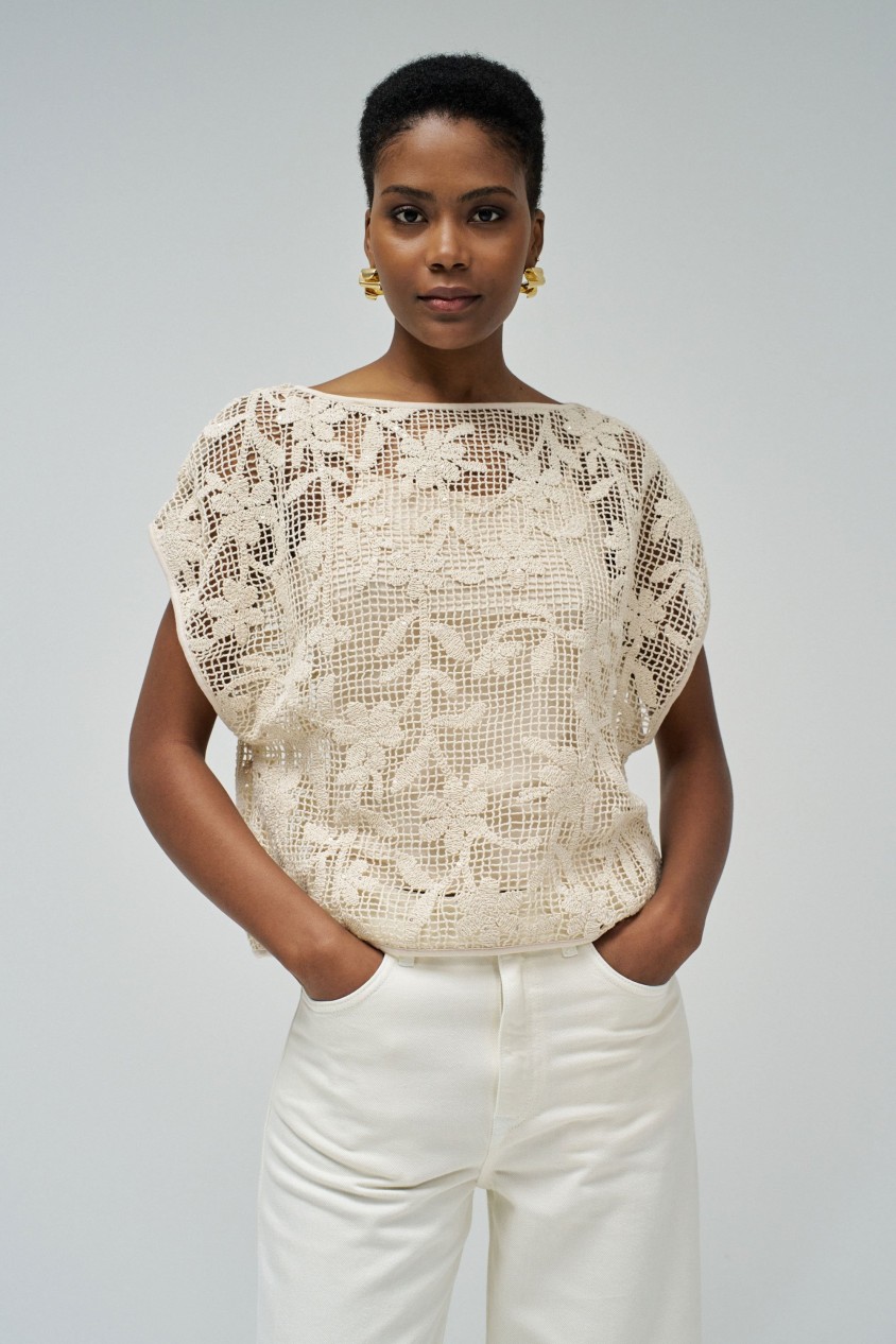 T-SHIRT WITH FLORAL CROCHET EFFECT